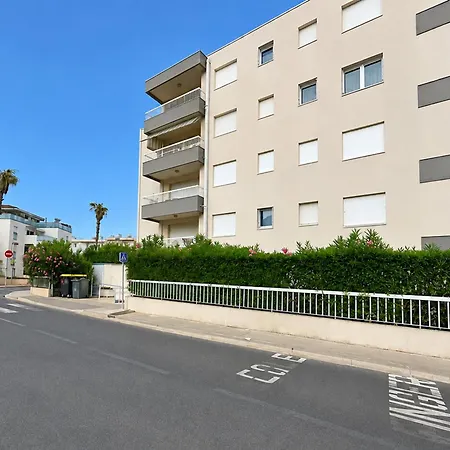 T2 Cavalaire, Balcon & Parking